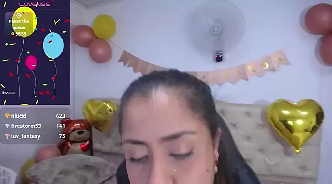 cristal horny19 online show from 03-09-25, 09:24