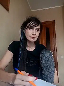 Francenia lolis online show from 11-10-25, 09:30