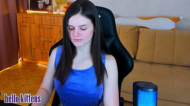 Snapshot of Lora_Cain chatting on 12-12-24, 12:55 Lora Cain online show from 12-12-24, 12:55