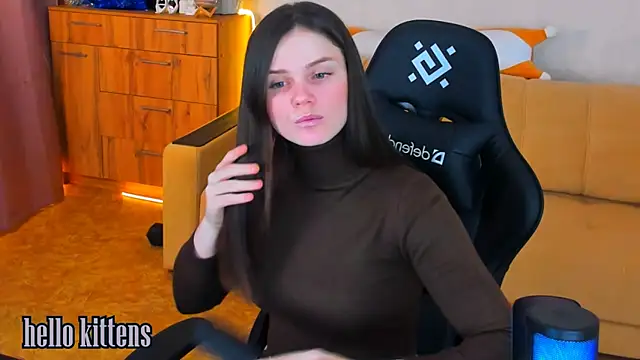 Snapshot of Lora_Cain chatting on 12-16-24, 03:11 Lora Cain online show from 12-16-24, 03:11