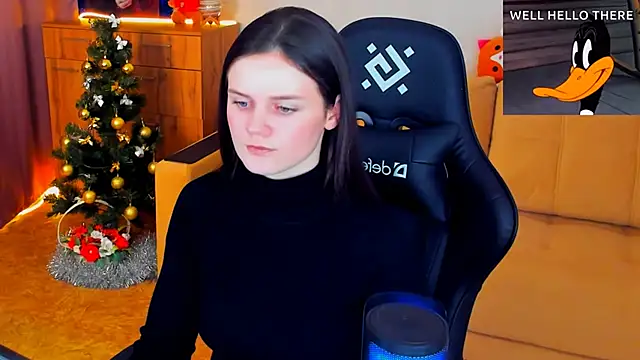 Snapshot of Lora_Cain chatting on 12-22-24, 02:06 Lora Cain online show from 12-22-24, 02:06