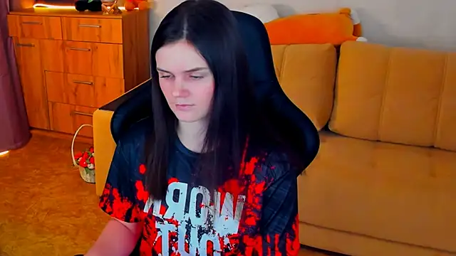 Snapshot of Lora_Cain chatting on 01-06-25, 07:13 Lora Cain online show from 01-06-25, 07:13