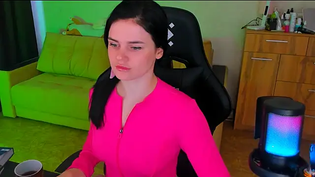 Snapshot of Lora_Cain chatting on 03-09-25, 05:33 Lora Cain online show from 03-09-25, 05:33