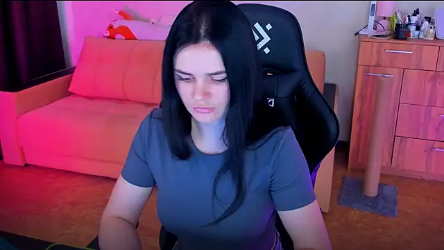 Snapshot of Lora_Cain chatting on 03-11-25, 01:01 Lora Cain online show from 03-11-25, 01:01