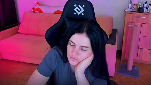 Snapshot of Lora_Cain chatting on 03-11-25, 04:07 Lora Cain online show from 03-11-25, 04:07