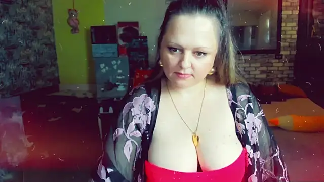 Snapshot of KlaraHoll chatting on 12-14-24, 08:45 KlaraHoll online show from 12-14-24, 08:45