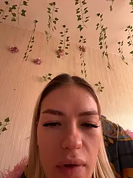 Snapshot of -Sexy_Barbie- chatting on 11-15-25, 04:54 -Sexy Barbie- online show from 11-15-25, 04:54