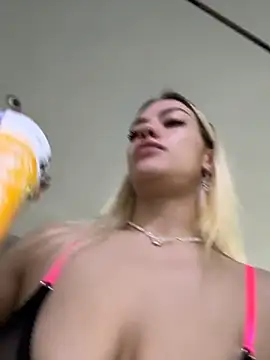 Snapshot of -Sexy_Barbie- chatting on 11-24-25, 05:40 -Sexy Barbie- online show from 11-24-25, 05:40