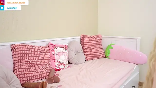 Amber Kawaii online show from 02-16-26, 05:20