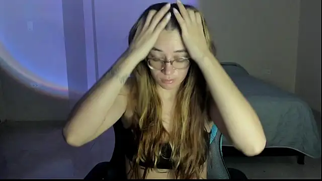 atenas 05  online show from 11-30-25, 09:24