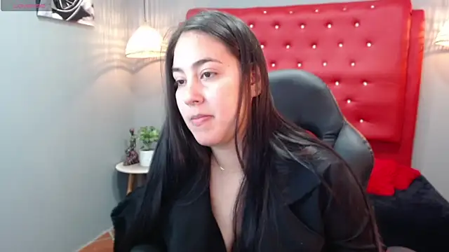 Snapshot of lizzaxs chatting on 12-17-24, 08:10 lizzaxs online show from 12-17-24, 08:10