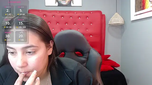 Snapshot of lizzaxs chatting on 12-26-24, 08:00 lizzaxs online show from 12-26-24, 08:00
