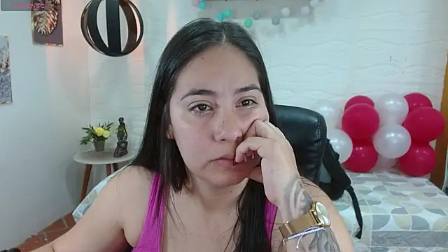 Snapshot of lizzaxs chatting on 02-21-25, 02:59 lizzaxs online show from 02-21-25, 02:59
