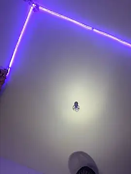 alisson carolina73 online show from 02-04-25, 04:15