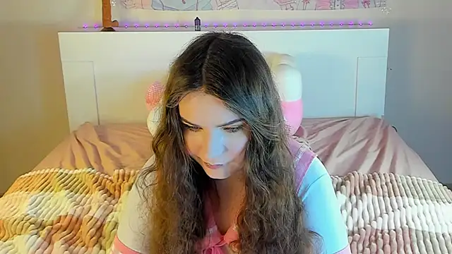 Snapshot of kuraii1_ chatting on 02-08-25, 05:51 kuraii1  online show from 02-08-25, 05:51