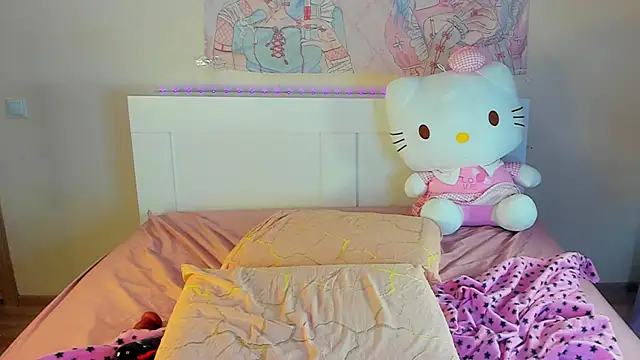 Snapshot of kuraii1_ chatting on 03-08-25, 02:12 kuraii1  online show from 03-08-25, 02:12