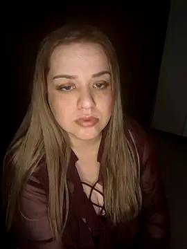 cansuozell online show from 11-04-25, 04:06