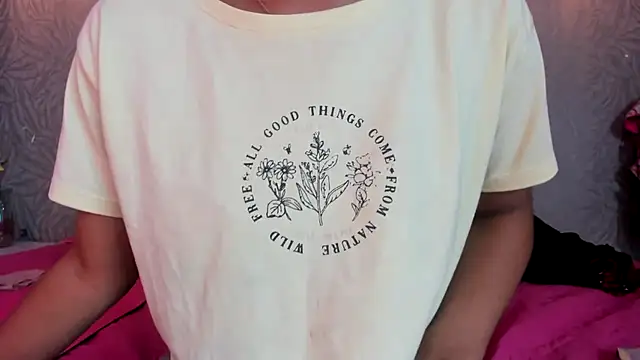 KOURTNEY-- online show from 12-14-25, 02:06