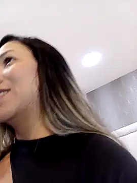 Snapshot of _Peach1_ chatting on 09-27-25, 02:00 Peach1 online show from 09-27-25, 02:00