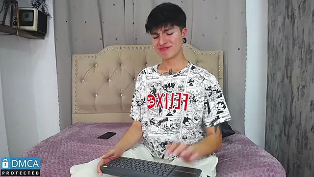 Snapshot of CataFox_ chatting on 03-02-25, 01:26 CataFox online show from 03-02-25, 01:26