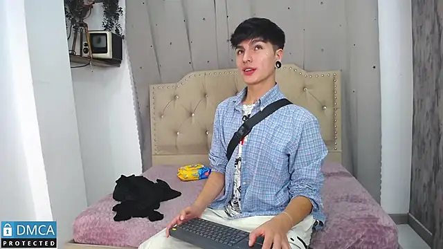 Snapshot of CataFox_ chatting on 03-12-25, 01:36 CataFox online show from 03-12-25, 01:36