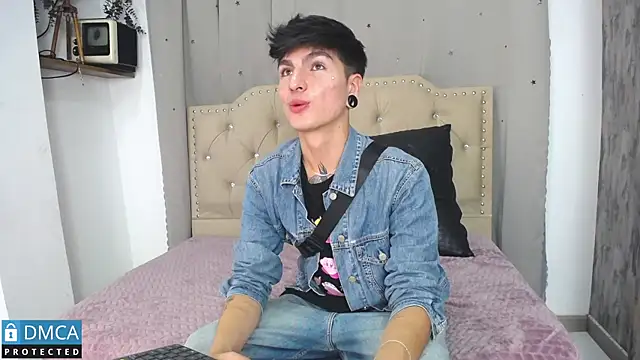 Snapshot of CataFox_ chatting on 03-14-25, 01:16 CataFox online show from 03-14-25, 01:16