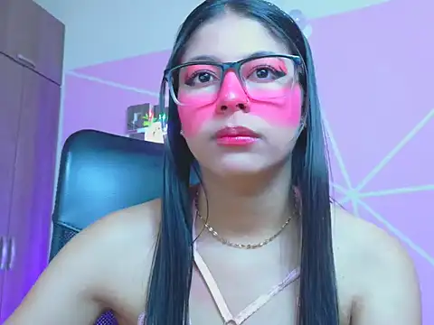 Snapshot of _ALLYSON18_ chatting on 04-25-26, 11:57 ALLYSON18 online show from 04-25-26, 11:57