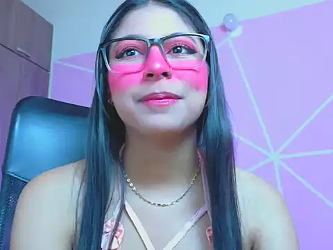 Snapshot of _ALLYSON18_ chatting on 04-27-26, 11:52 ALLYSON18 online show from 04-27-26, 11:52