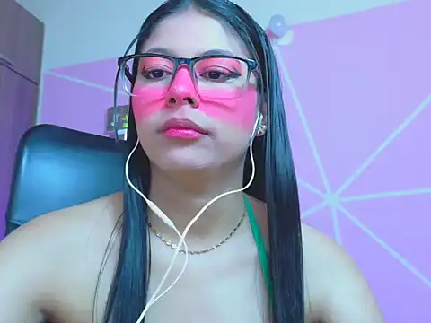 Snapshot of _ALLYSON18_ chatting on 05-02-26, 12:32 ALLYSON18 online show from 05-02-26, 12:32