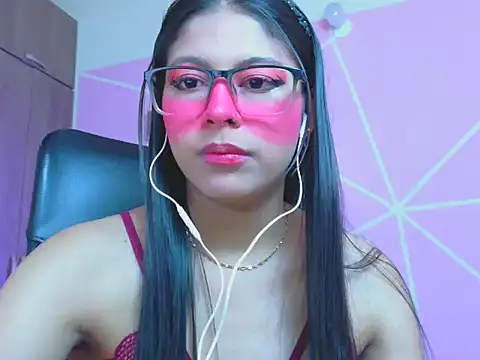 Snapshot of _ALLYSON18_ chatting on 05-10-26, 11:59 ALLYSON18 online show from 05-10-26, 11:59