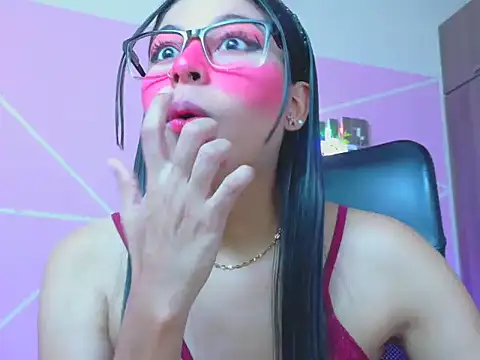 Snapshot of _ALLYSON18_ chatting on 05-17-26, 11:50 ALLYSON18 online show from 05-17-26, 11:50