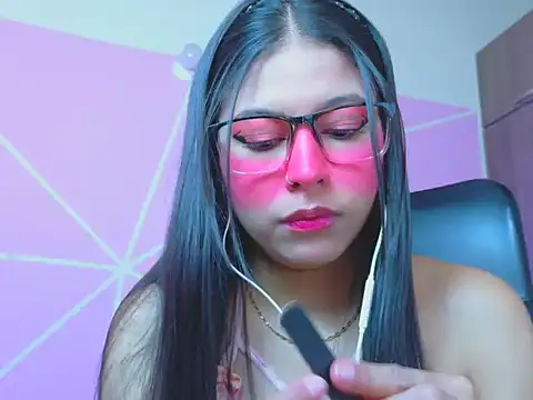 Snapshot of _ALLYSON18_ chatting on 06-02-26, 11:45 ALLYSON18 online show from 06-02-26, 11:45