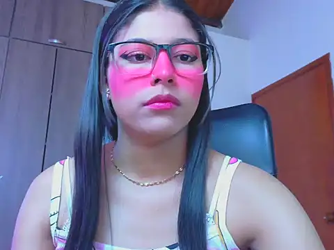 Snapshot of _ALLYSON18_ chatting on 06-03-26, 11:57 ALLYSON18 online show from 06-03-26, 11:57