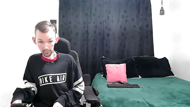Snapshot of Sophia_and_Thomas chatting on 03-16-25, 10:33 Sophia and Thomas online show from 03-16-25, 10:33
