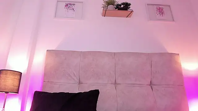 Snapshot of Karito-28 chatting on 02-09-25, 10:54 Karito-28 online show from 02-09-25, 10:54