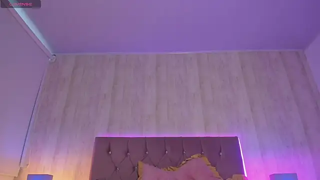 Snapshot of Karito-28 chatting on 09-12-25, 11:43 Karito-28 online show from 09-12-25, 11:43