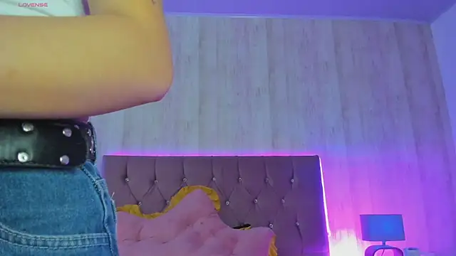 Snapshot of Karito-28 chatting on 09-14-25, 02:27 Karito-28 online show from 09-14-25, 02:27