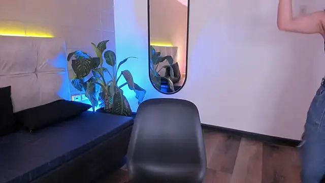 Snapshot of Karito-28 chatting on 11-19-25, 12:05 Karito-28 online show from 11-19-25, 12:05