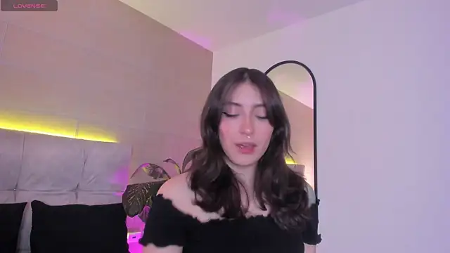 Snapshot of Karito-28 chatting on 11-22-25, 02:05 Karito-28 online show from 11-22-25, 02:05