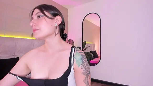 Snapshot of Karito-28 chatting on 12-05-25, 02:25 Karito-28 online show from 12-05-25, 02:25