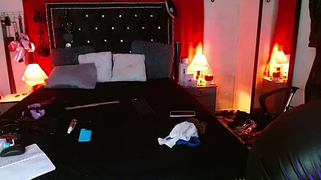 SamaraMartinez online show from 10-13-25, 08:47