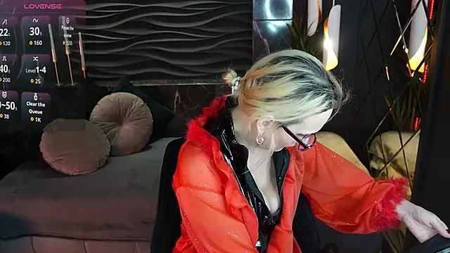 Snapshot of Queen_Anna_ chatting on 02-01-26, 01:42 Queen Anna online show from 02-01-26, 01:42