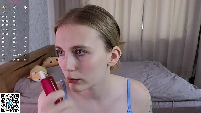 Snapshot of HalieCross chatting on 01-27-25, 06:41 HalieCross online show from 01-27-25, 06:41