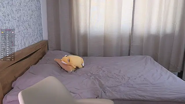 Snapshot of HalieCross chatting on 02-09-25, 09:26 HalieCross online show from 02-09-25, 09:26