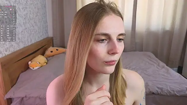 Snapshot of HalieCross chatting on 02-11-25, 09:31 HalieCross online show from 02-11-25, 09:31