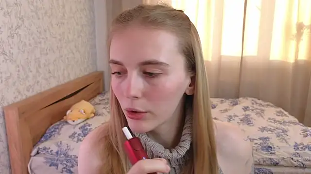 Snapshot of HalieCross chatting on 02-27-25, 04:31 HalieCross online show from 02-27-25, 04:31