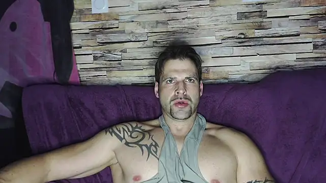 XxBigboybandxX online show from 02-12-25, 10:04