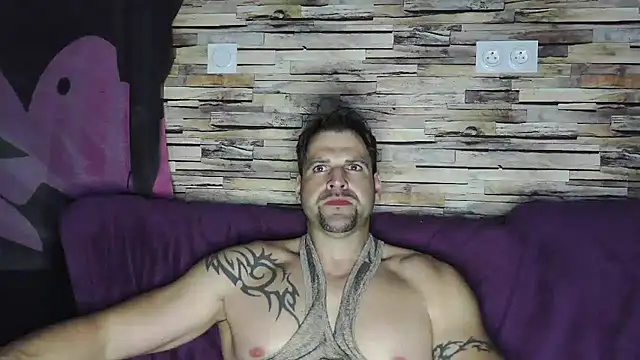 XxBigboybandxX online show from 02-28-25, 07:25