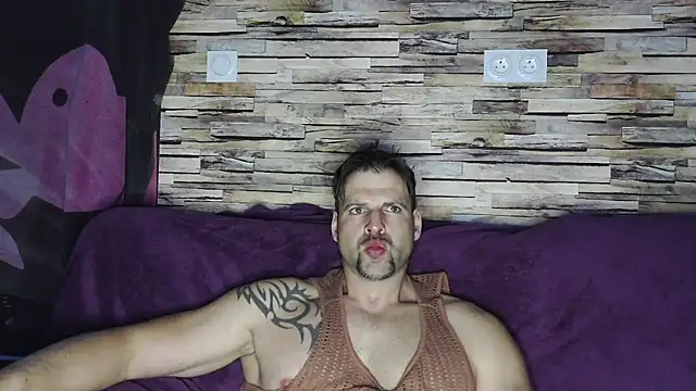 XxBigboybandxX online show from 03-13-25, 07:17