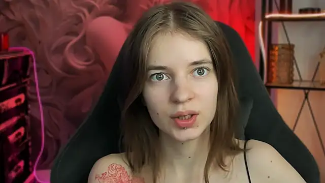 TinaDavil online show from 02-04-25, 05:45